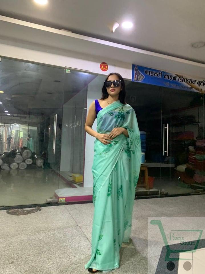 Green Floral Printed Chiffon Saree With Unstitched Blouse For Women